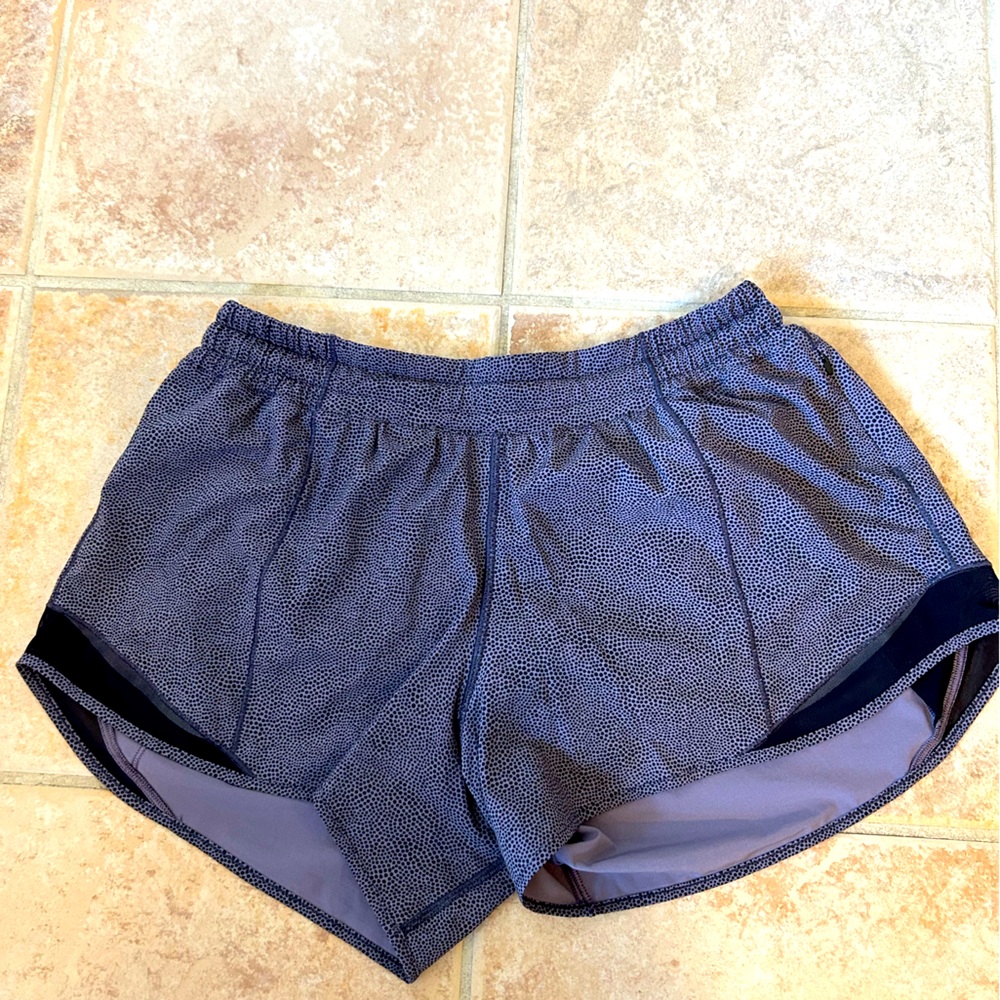 Lululemon Hotty Hot Shorts 4in